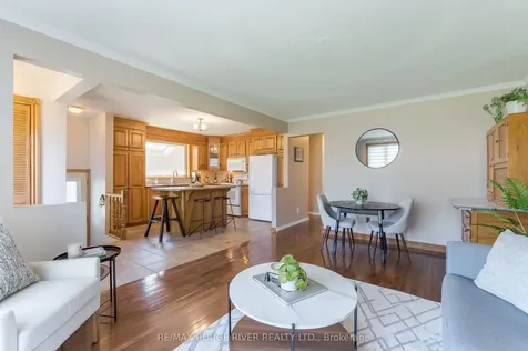 712 Otonabee Drive Peterborough ON K9J 7P9