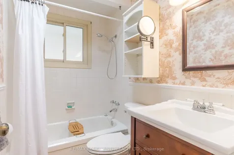 712 Otonabee Drive Peterborough ON K9J 7P9