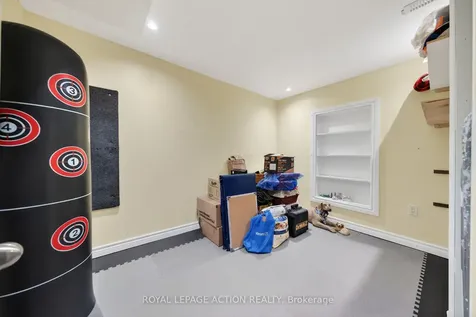 34 Enfield Crescent Brantford ON N3P 1B2