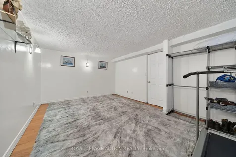 34 Enfield Crescent Brantford ON N3P 1B2