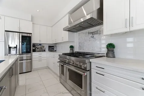 27 Gibbs Way Centre Wellington ON N1M 0G7
