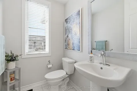 27 Gibbs Way Centre Wellington ON N1M 0G7