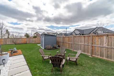 27 Gibbs Way Centre Wellington ON N1M 0G7