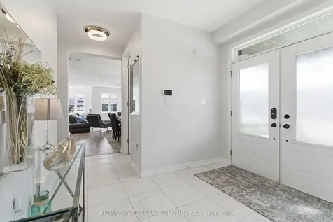 27 Gibbs Way Centre Wellington ON N1M 0G7