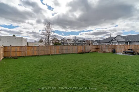 27 Gibbs Way Centre Wellington ON N1M 0G7