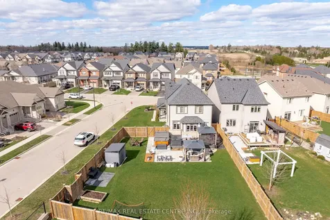 27 Gibbs Way Centre Wellington ON N1M 0G7
