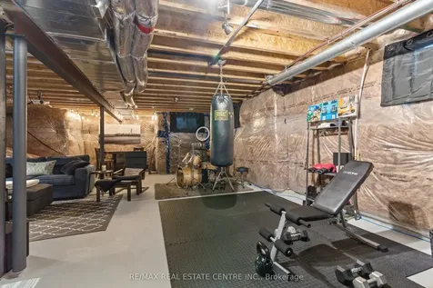27 Gibbs Way Centre Wellington ON N1M 0G7