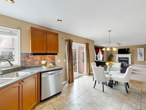 11 Diamond Court Hamilton ON L9C 7V5