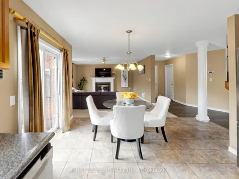 11 Diamond Court Hamilton ON L9C 7V5