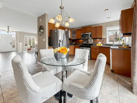 11 Diamond Court Hamilton ON L9C 7V5