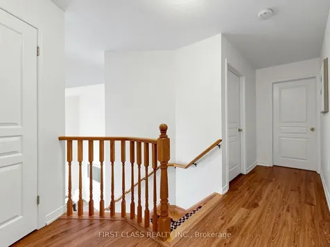 11 Diamond Court Hamilton ON L9C 7V5