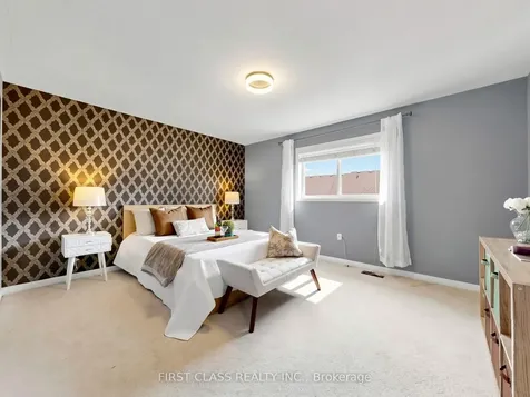 11 Diamond Court Hamilton ON L9C 7V5