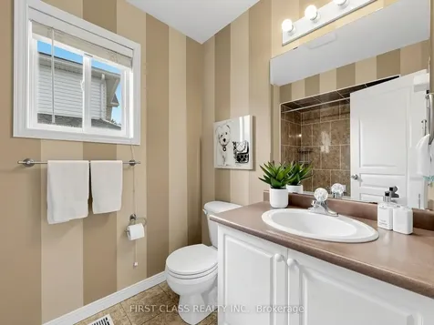 11 Diamond Court Hamilton ON L9C 7V5