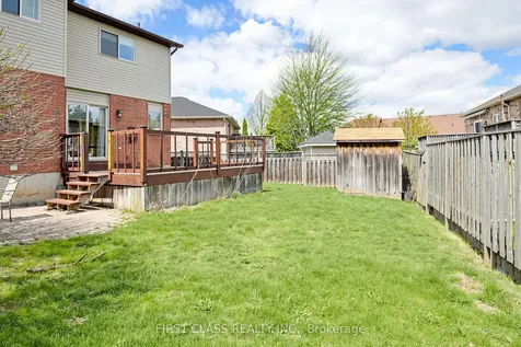 11 Diamond Court Hamilton ON L9C 7V5
