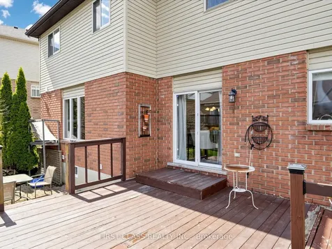11 Diamond Court Hamilton ON L9C 7V5
