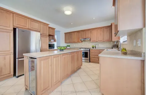 169 Falconridge Drive Kitchener ON N2K 4J9