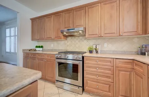 169 Falconridge Drive Kitchener ON N2K 4J9