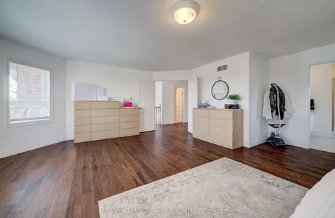 169 Falconridge Drive Kitchener ON N2K 4J9