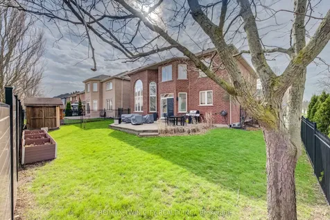 169 Falconridge Drive Kitchener ON N2K 4J9