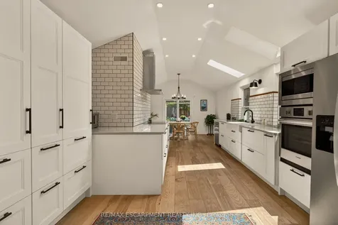 32 Magill Street Hamilton ON L8R 2Y5
