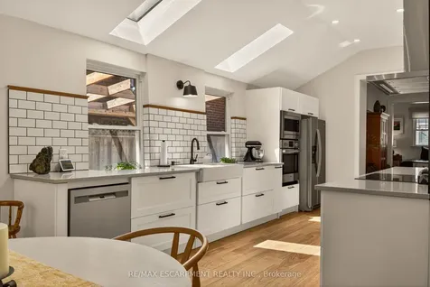 32 Magill Street Hamilton ON L8R 2Y5