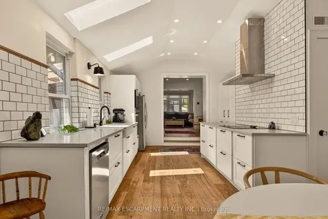 32 Magill Street Hamilton ON L8R 2Y5