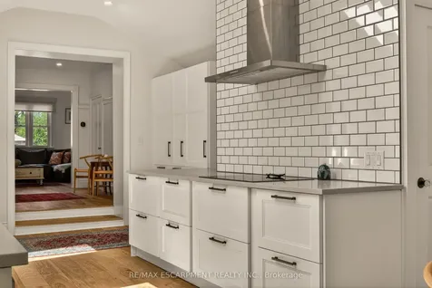 32 Magill Street Hamilton ON L8R 2Y5