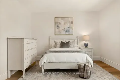 32 Magill Street Hamilton ON L8R 2Y5