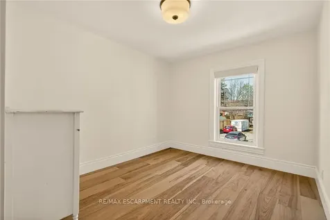 32 Magill Street Hamilton ON L8R 2Y5