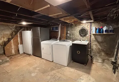 32 Magill Street Hamilton ON L8R 2Y5