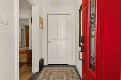 32 Magill Street Hamilton ON L8R 2Y5