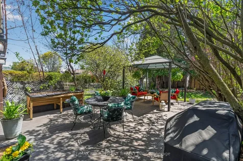 32 Magill Street Hamilton ON L8R 2Y5