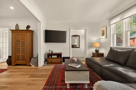 32 Magill Street Hamilton ON L8R 2Y5