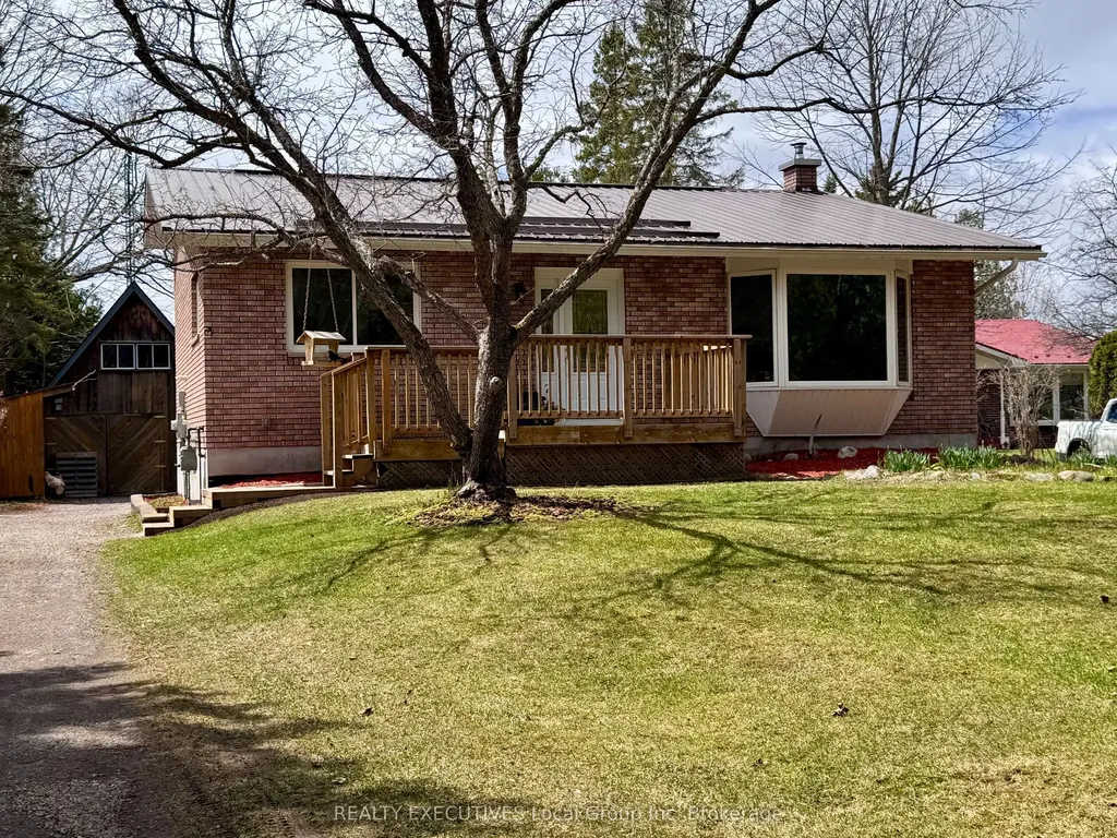 1052 Evansville Drive West Nipissing ON P2B 2K4