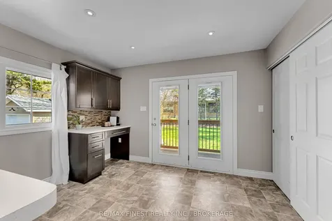 158 Lakeview Avenue Kingston ON K7M 3T7