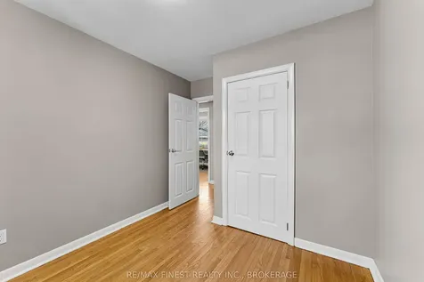 158 Lakeview Avenue Kingston ON K7M 3T7