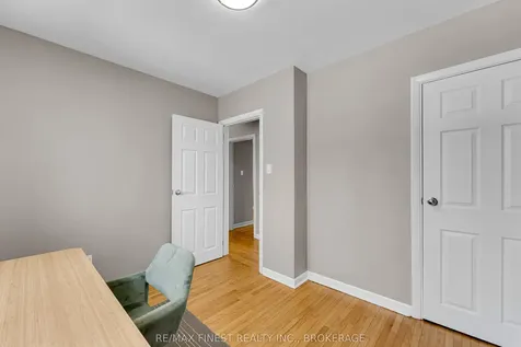 158 Lakeview Avenue Kingston ON K7M 3T7