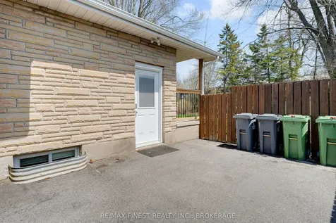 158 Lakeview Avenue Kingston ON K7M 3T7
