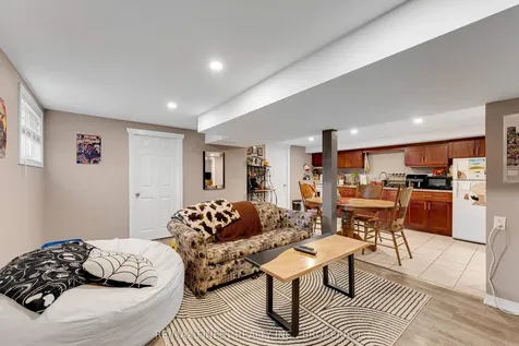 158 Lakeview Avenue Kingston ON K7M 3T7