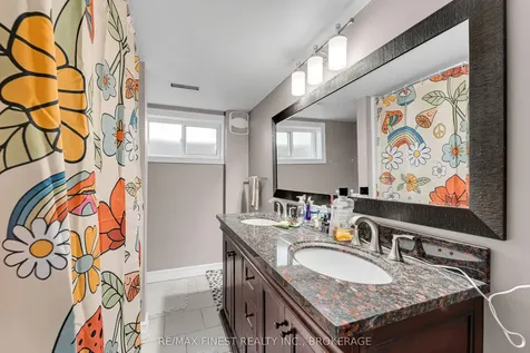 158 Lakeview Avenue Kingston ON K7M 3T7