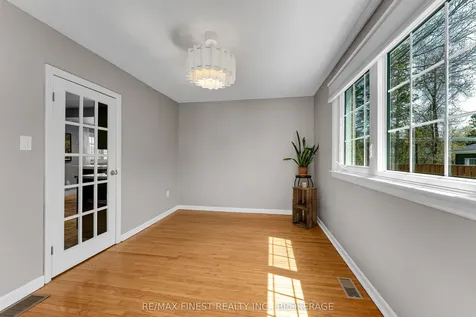 158 Lakeview Avenue Kingston ON K7M 3T7