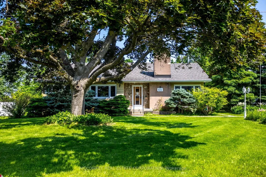 834 Crowley Crescent Peterborough ON K9J 6P7