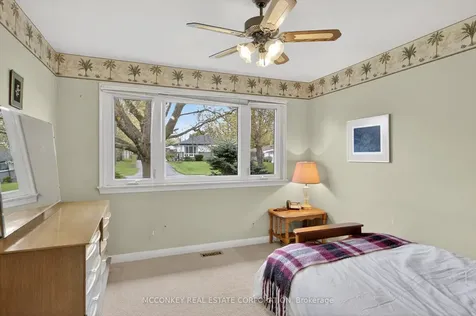834 Crowley Crescent Peterborough ON K9J 6P7
