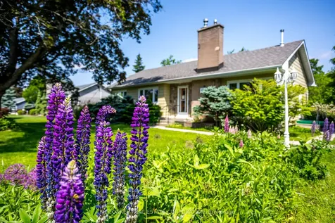 834 Crowley Crescent Peterborough ON K9J 6P7