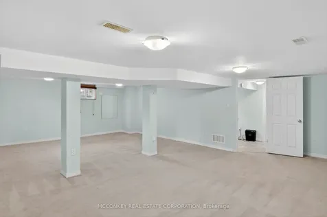 834 Crowley Crescent Peterborough ON K9J 6P7