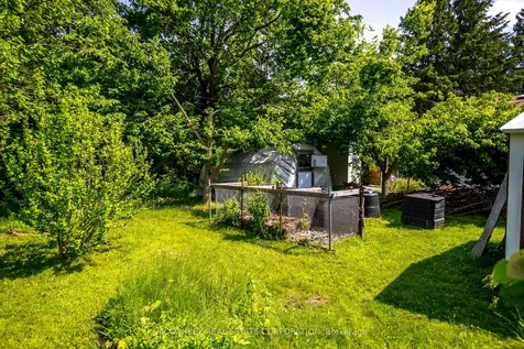 834 Crowley Crescent Peterborough ON K9J 6P7