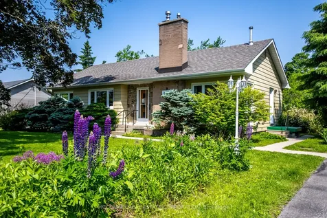 834 Crowley Crescent Peterborough ON K9J 6P7