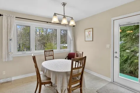 834 Crowley Crescent Peterborough ON K9J 6P7