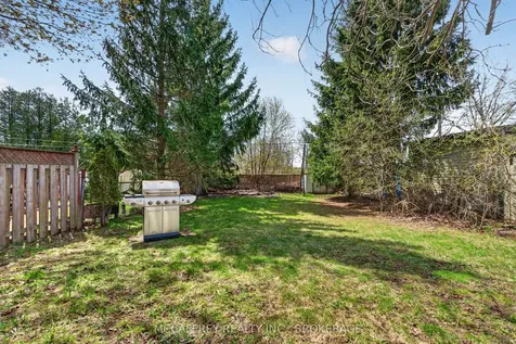1075 Basswood Place Kingston ON K7P 1K4