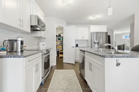 21 Lehtinen Crescent Belleville ON K8P 5G3